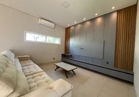 Foto 1 de Casa com 3 Quartos para alugar, 245m² em Condomínio Belvedere, Cuiabá