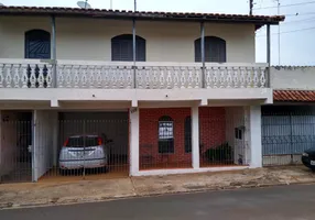 Foto 1 de Casa com 9 Quartos à venda, 280m² em Vila Ivan, Jaú