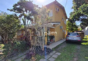 Foto 1 de Casa com 5 Quartos à venda, 290m² em Itaipu, Niterói