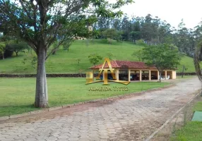 Foto 1 de Fazenda/Sítio com 20 Quartos à venda, 10000m² em Centro, Botucatu