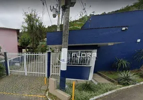 Foto 1 de Lote/Terreno à venda, 458m² em Piratininga, Niterói