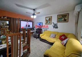 Foto 1 de Sobrado com 2 Quartos à venda, 67m² em Marapé, Santos