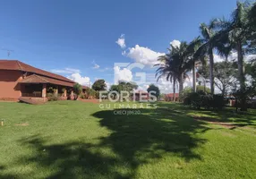 Foto 1 de Fazenda/Sítio com 4 Quartos para alugar, 300m² em , Jardinópolis