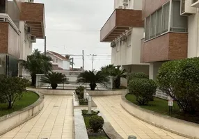 Foto 1 de Apartamento com 2 Quartos para alugar, 75m² em Ingleses do Rio Vermelho, Florianópolis