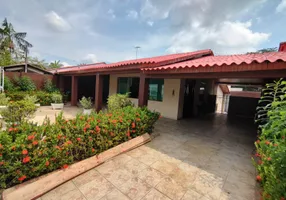 Foto 1 de Casa de Condomínio com 4 Quartos à venda, 360m² em Chapada, Manaus
