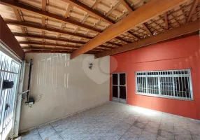 Foto 1 de Sobrado com 4 Quartos à venda, 245m² em Centro, Diadema