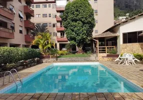 Foto 1 de Apartamento com 3 Quartos à venda, 138m² em Retiro, Petrópolis