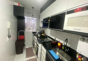 Foto 1 de Apartamento com 2 Quartos à venda, 48m² em Cordovil, Rio de Janeiro