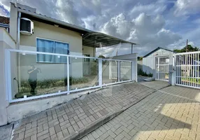 Foto 1 de Casa de Condomínio com 2 Quartos para venda ou aluguel, 59m² em Badenfurt, Blumenau