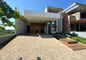 Foto 1 de Casa de Condomínio com 3 Quartos à venda, 142m² em Residencial Tivoli, Araraquara