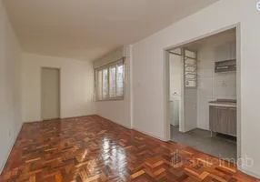 Foto 1 de Kitnet com 1 Quarto à venda, 32m² em Vila Ipiranga, Porto Alegre