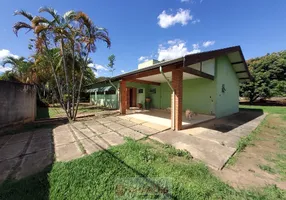 Foto 1 de Fazenda/Sítio com 3 Quartos à venda, 220m² em Centro, Mogi Mirim