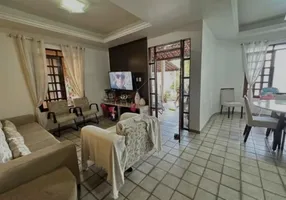 Foto 1 de Casa com 3 Quartos à venda, 170m² em Alecrim, Natal