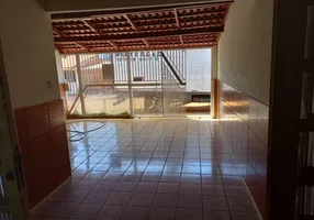 Foto 1 de Casa com 3 Quartos à venda, 150m² em Parque Santa Rita, Goiânia