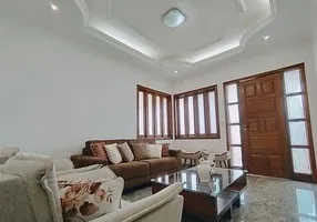 Foto 1 de Casa com 3 Quartos à venda, 300m² em Bela Vista, Ipatinga