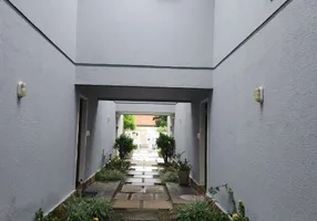 Foto 1 de Casa de Condomínio com 3 Quartos para alugar, 100m² em Camboinhas, Niterói