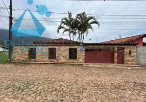 Foto 1 de Casa com 3 Quartos à venda, 252m² em Centro, Catas Altas