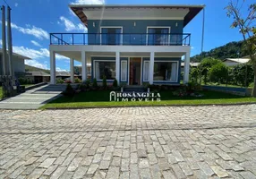 Foto 1 de Casa de Condomínio com 4 Quartos à venda, 350m² em Vargem Grande, Teresópolis