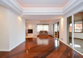 Foto 1 de Apartamento com 4 Quartos à venda, 196m² em Panamby, São Paulo