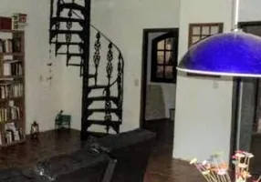 Foto 1 de Casa com 2 Quartos à venda, 130m² em Lagoa da Conceição, Florianópolis
