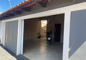 Foto 1 de Casa com 2 Quartos à venda, 250m² em Brasília Teimosa, Recife