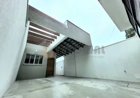 Foto 1 de Casa com 2 Quartos à venda, 73m² em Caputera, Caraguatatuba