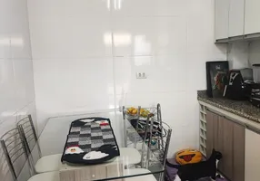 Foto 1 de Casa de Condomínio com 2 Quartos à venda, 69m² em Vila Lucia, São Paulo