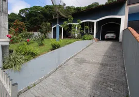 Foto 1 de Casa com 3 Quartos para alugar, 150m² em Petrópolis, Joinville