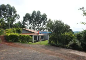Foto 1 de Fazenda/Sítio com 4 Quartos à venda, 110m² em Centro, Muzambinho