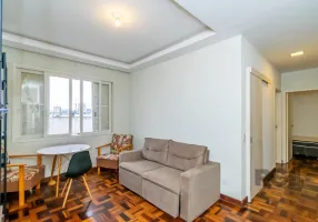 Foto 1 de Apartamento com 2 Quartos à venda, 65m² em Santa Cecília, Porto Alegre