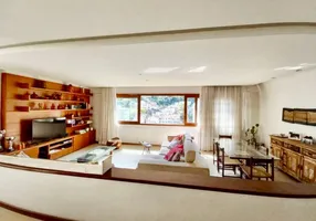 Foto 1 de Casa com 4 Quartos à venda, 378m² em Laranjeiras, Rio de Janeiro