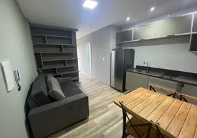 Foto 1 de Flat com 1 Quarto para venda ou aluguel, 40m² em Estrela Sul, Juiz de Fora