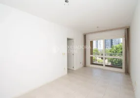 Foto 1 de Apartamento com 3 Quartos para alugar, 80m² em Chácara das Pedras, Porto Alegre