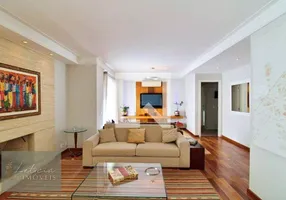 Foto 1 de Apartamento com 3 Quartos à venda, 185m² em Real Parque, São Paulo