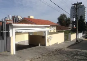 Foto 1 de Casa com 4 Quartos à venda, 300m² em Agronômica, Florianópolis