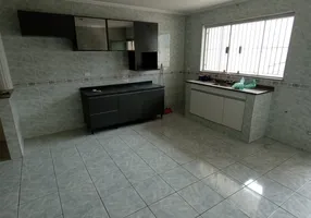 Foto 1 de Casa com 3 Quartos para alugar, 180m² em Jardim Triana, São Paulo