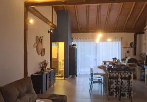 Foto 1 de Casa de Condomínio com 2 Quartos à venda, 80m² em Filgueiras, Juiz de Fora