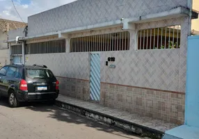 Foto 1 de Casa com 3 Quartos à venda, 100m² em Parque Dez de Novembro, Manaus