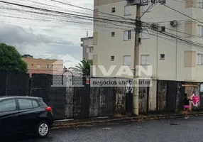 Foto 1 de Lote/Terreno à venda, 720m² em Santa Mônica, Uberlândia