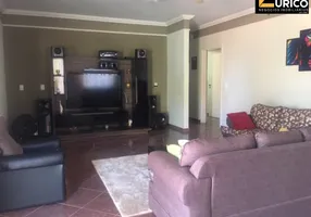 Foto 1 de Casa com 4 Quartos à venda, 247m² em BAIRRO PINHEIRINHO, Vinhedo