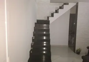 Foto 1 de Casa com 2 Quartos à venda, 70m² em Jardim Laranjeira, Nova Iguaçu