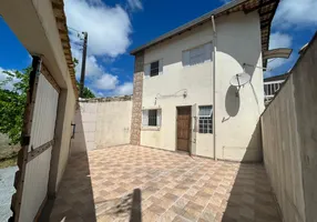 Foto 1 de Sobrado com 2 Quartos à venda, 70m² em Balneário Gaivotas, Itanhaém