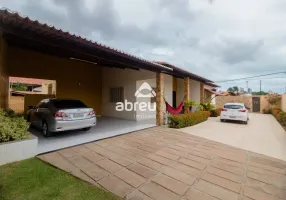 Foto 1 de Casa com 3 Quartos à venda, 300m² em Candelária, Natal