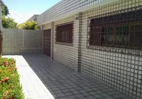 Foto 1 de Casa com 3 Quartos para alugar, 153m² em Candelária, Natal