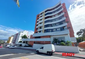 Foto 1 de Apartamento com 2 Quartos para alugar, 84m² em Bom Abrigo, Florianópolis
