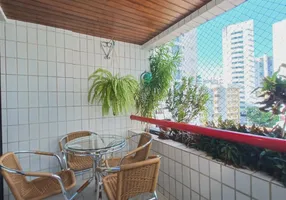 Foto 1 de Apartamento com 3 Quartos à venda, 98m² em Boa Viagem, Recife