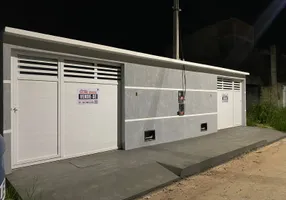 Foto 1 de Casa com 2 Quartos à venda, 64m² em Parque Aeroporto, Macaé