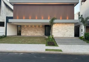 Foto 1 de Casa de Condomínio com 4 Quartos à venda, 280m² em Condominio Jardim Versalles, Uberlândia