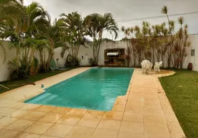 Foto 1 de Casa com 3 Quartos à venda, 280m² em Candelária, Natal
