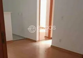 Foto 1 de Apartamento com 2 Quartos à venda, 46m² em Jardim Brasília, Uberlândia